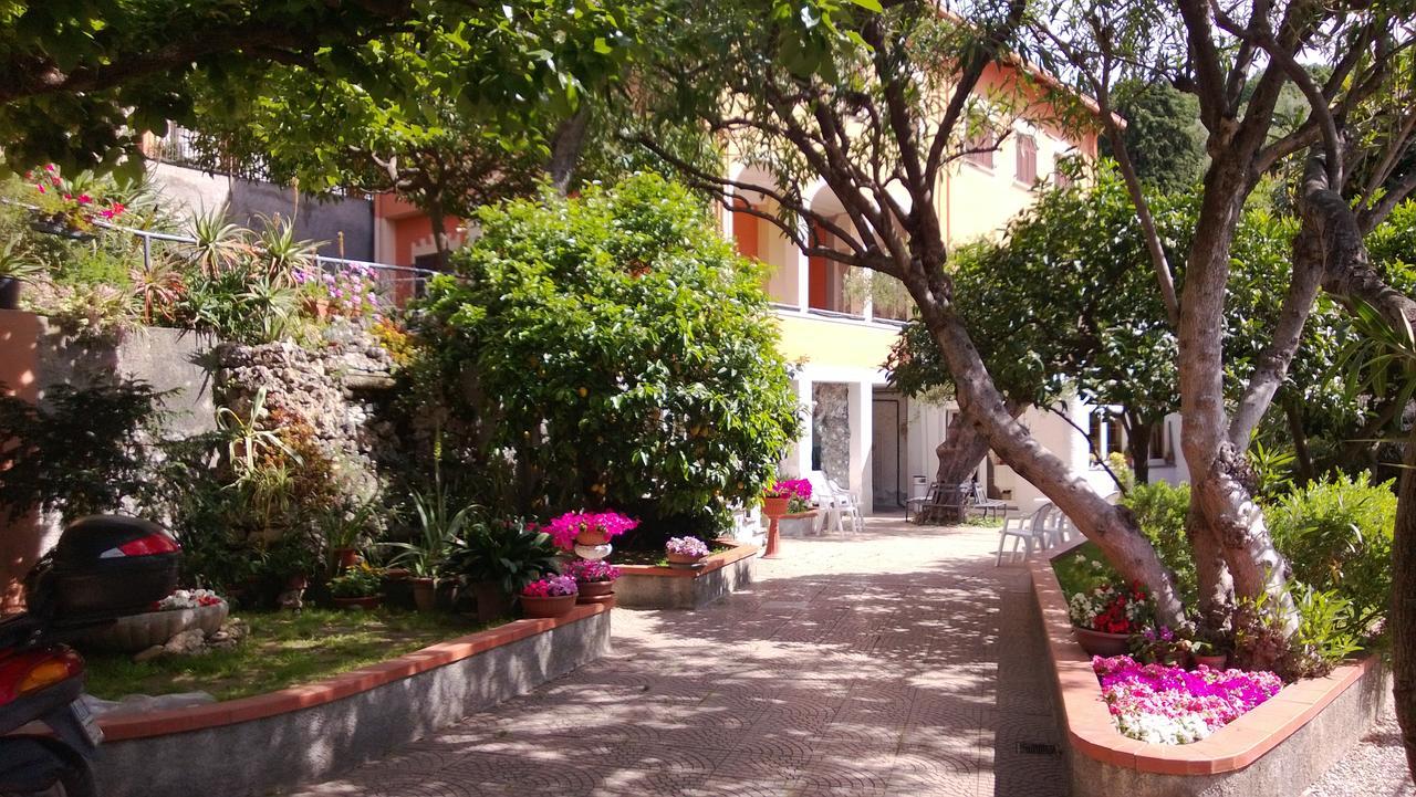 Orchidea Residence Hotel Finale Ligure Exterior foto